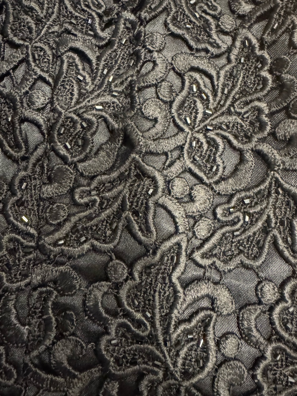 Carmen Marc Valvo Embellished Beaded Top - Picture 6 of 12